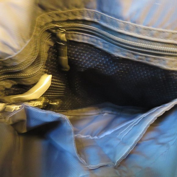 NWOT Travelon Gray Crossbody Medium Travel Bag - Picture 4 of 5